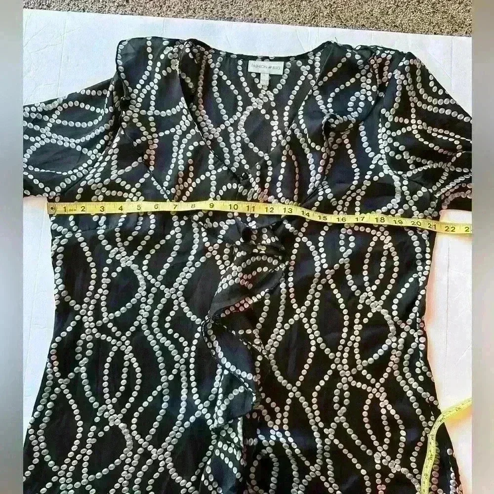 Woman’s sheer long sleeve light weight button up blouse- black/blue/tan - Large - Picture 9 of 11